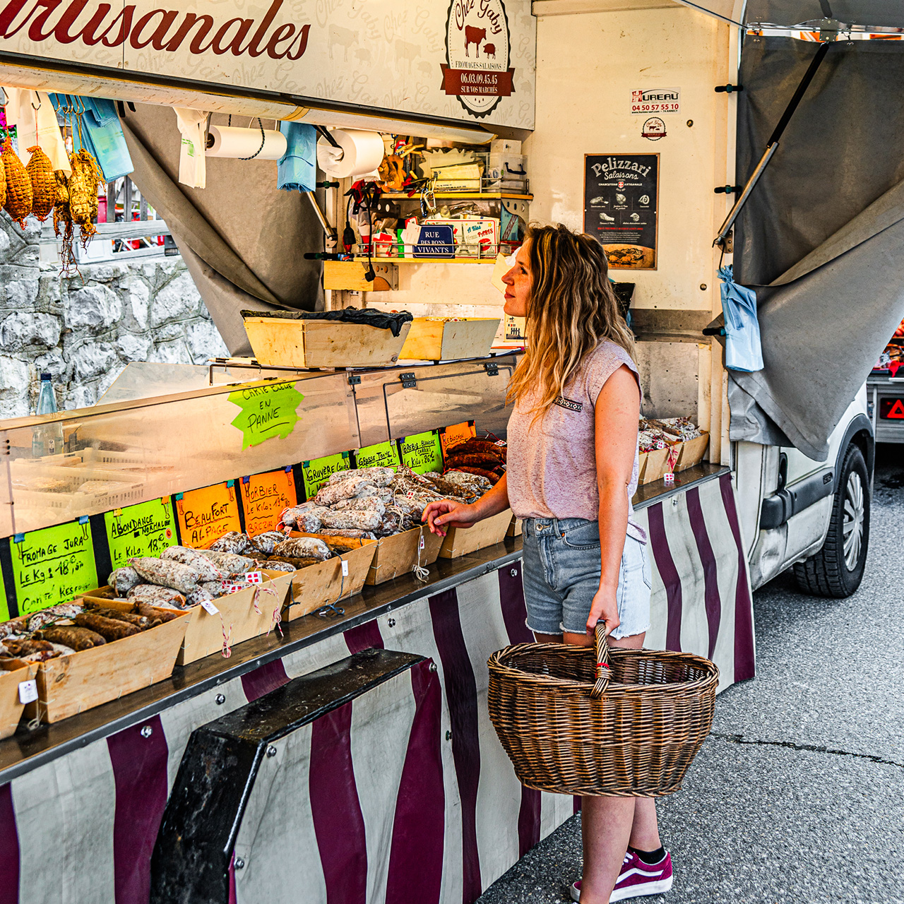 Marché hebdomadaire - Le Grand-Bornand - © M. Dubost